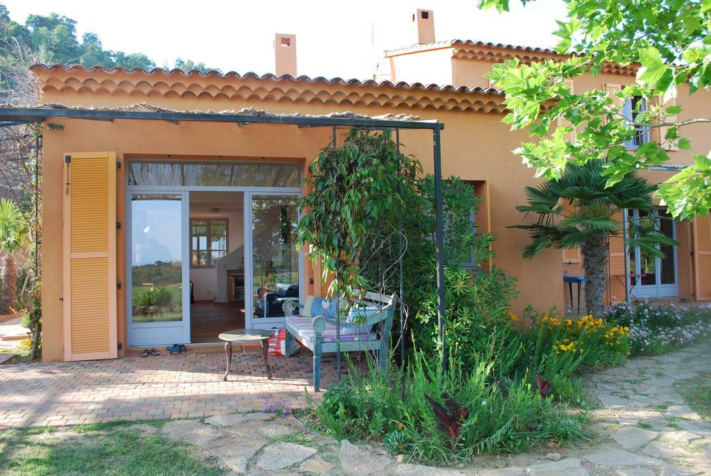 House With Garden And Sea View Villa La Londe-les-Maures Oda fotoğraf